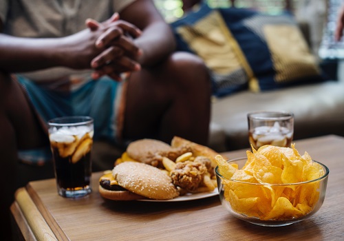 How Can Midnight Snacking Be Unhealthy?